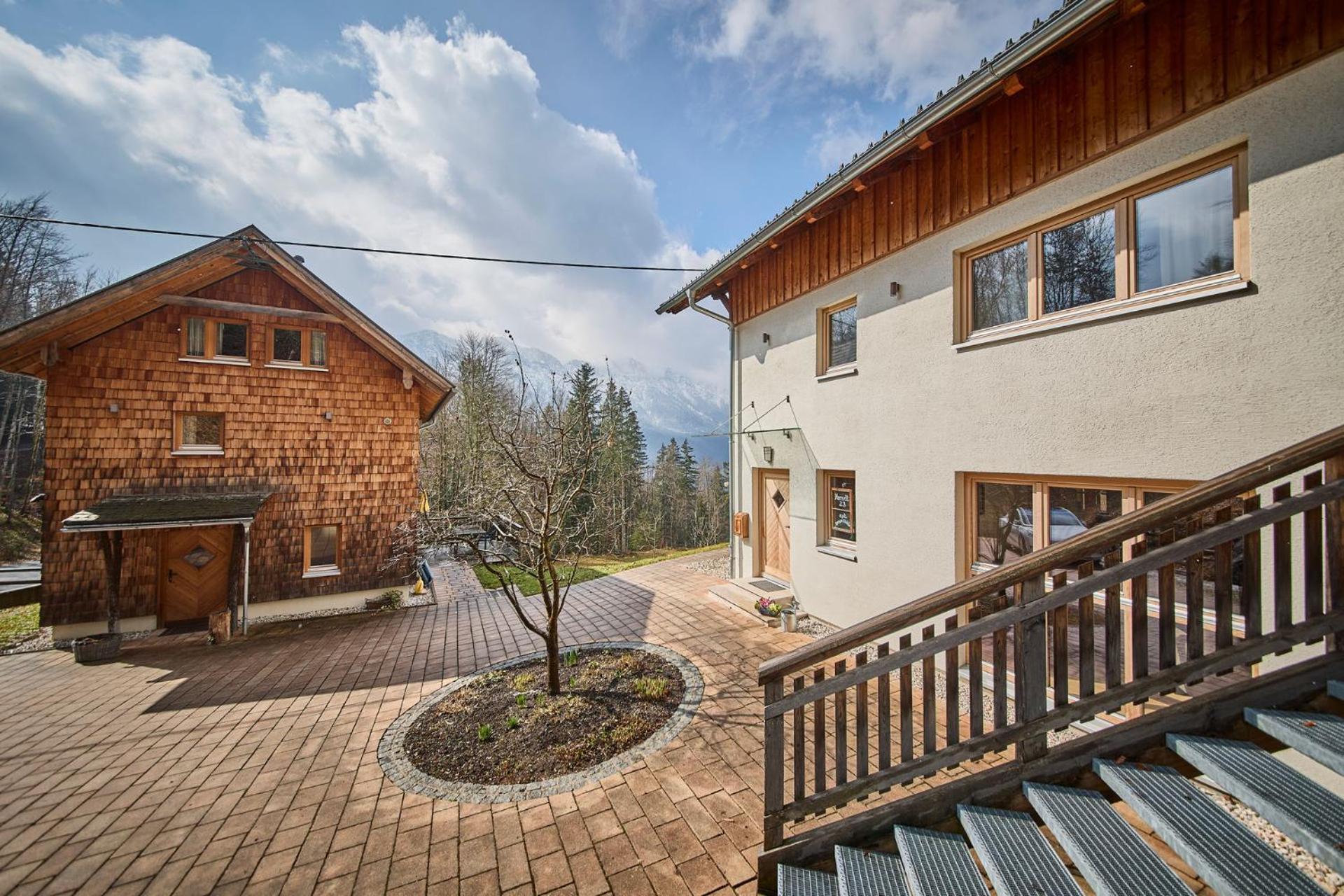 Waldharmonie - Chalet & Apartments Bad Goisern Esterno foto